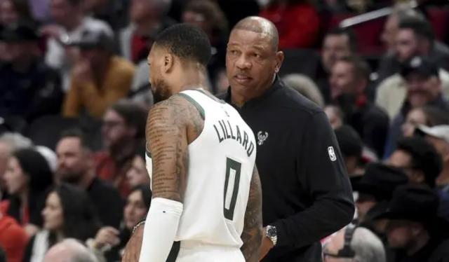 开云登录入口-找我来就是干这个！字母主动让位利拉德自我救赎