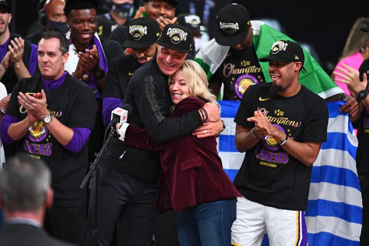 Kaiyun Sports-开云体育-里奇·保罗：我们一直受到很好的对待 珍妮和詹眉一起赢得了冠军