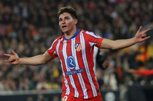 英媒：切尔西对阿尔瓦雷斯有意