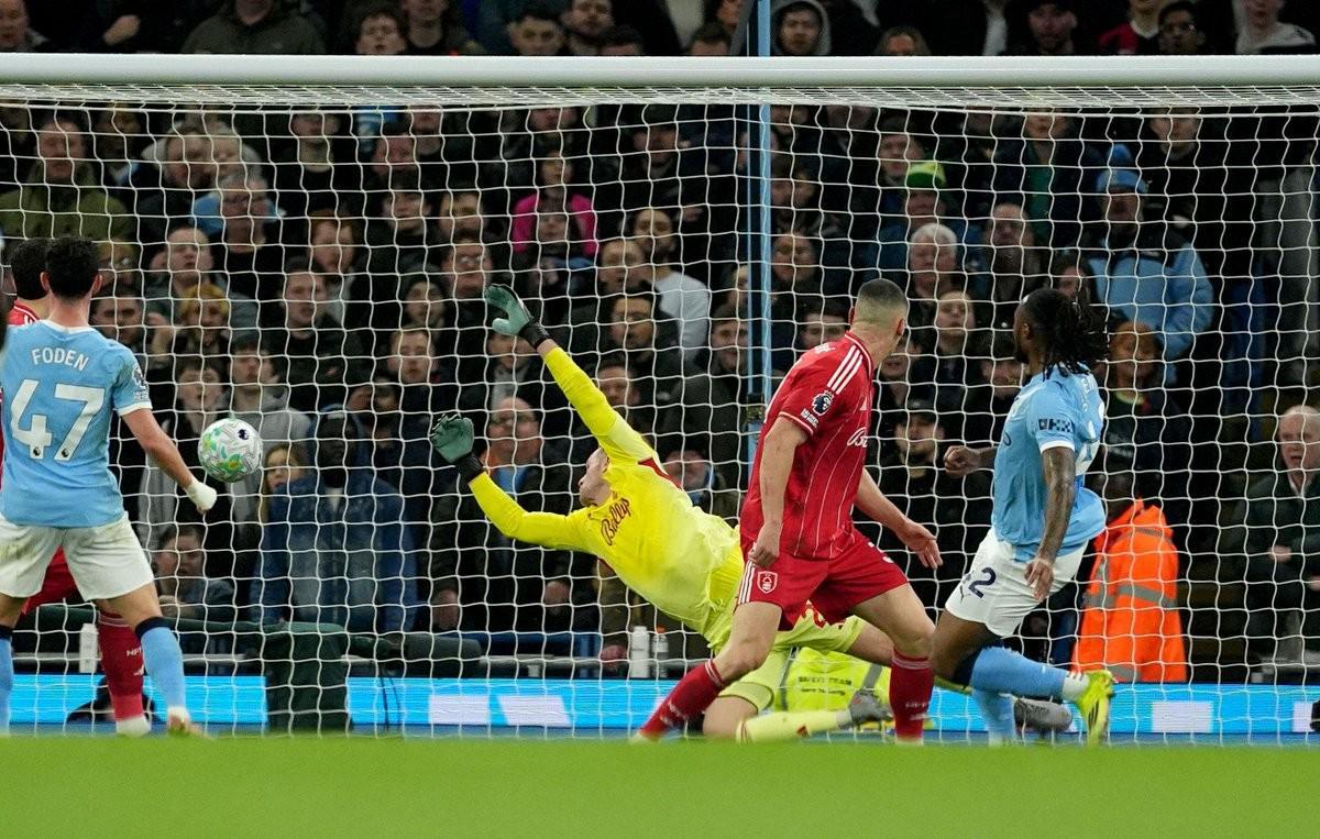 开云-爱游戏-自曼城首秀以来塞门约已参与9球，英超球员中仅次于哲凯赖什